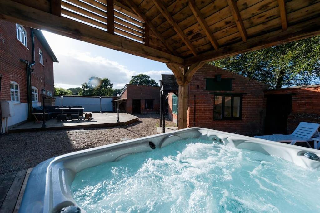Firs Sleeps 15 Stunning Country House With Hot Tub Sudbourne Extérieur photo
