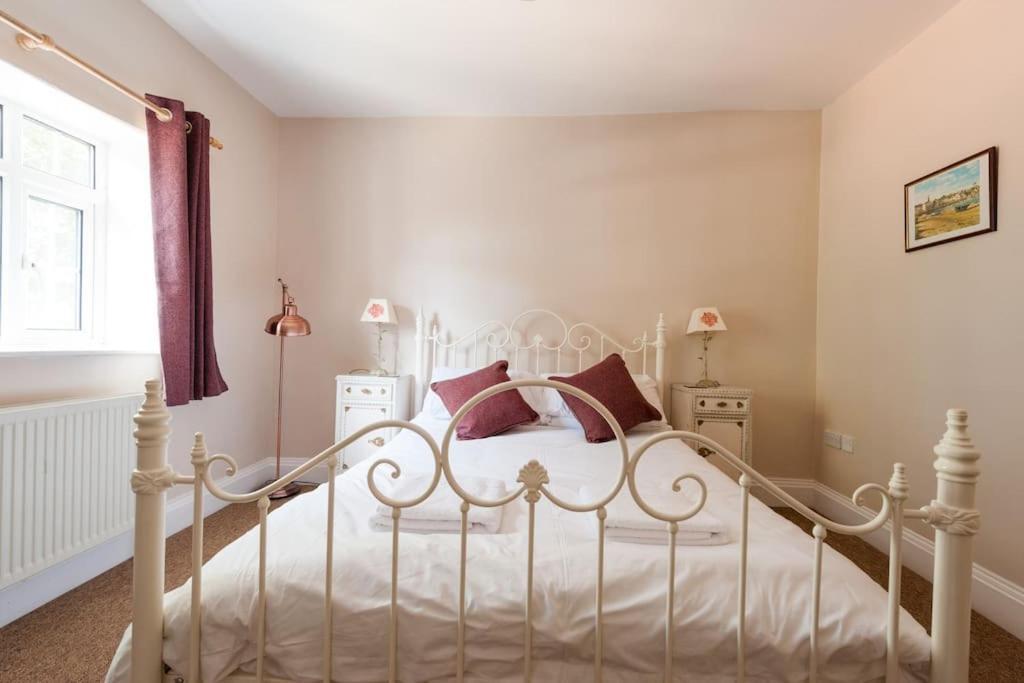 Firs Sleeps 15 Stunning Country House With Hot Tub Sudbourne Extérieur photo