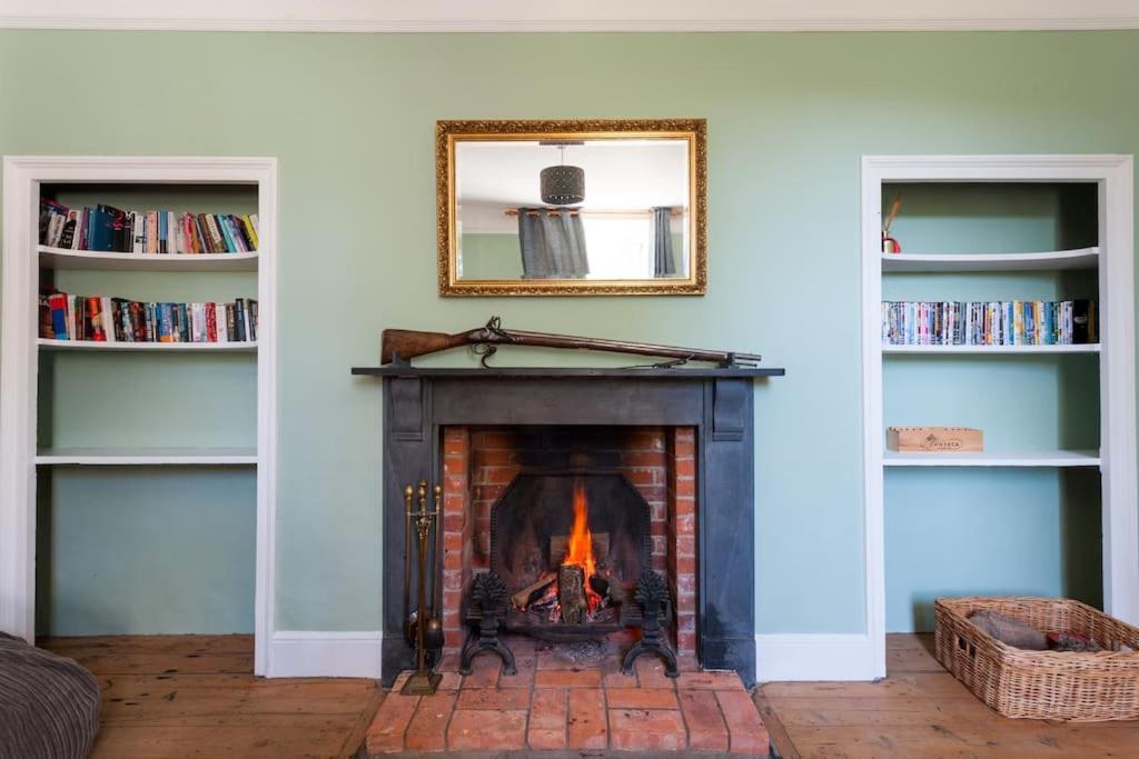 Firs Sleeps 15 Stunning Country House With Hot Tub Sudbourne Extérieur photo