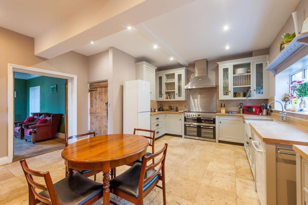 Firs Sleeps 15 Stunning Country House With Hot Tub Sudbourne Extérieur photo