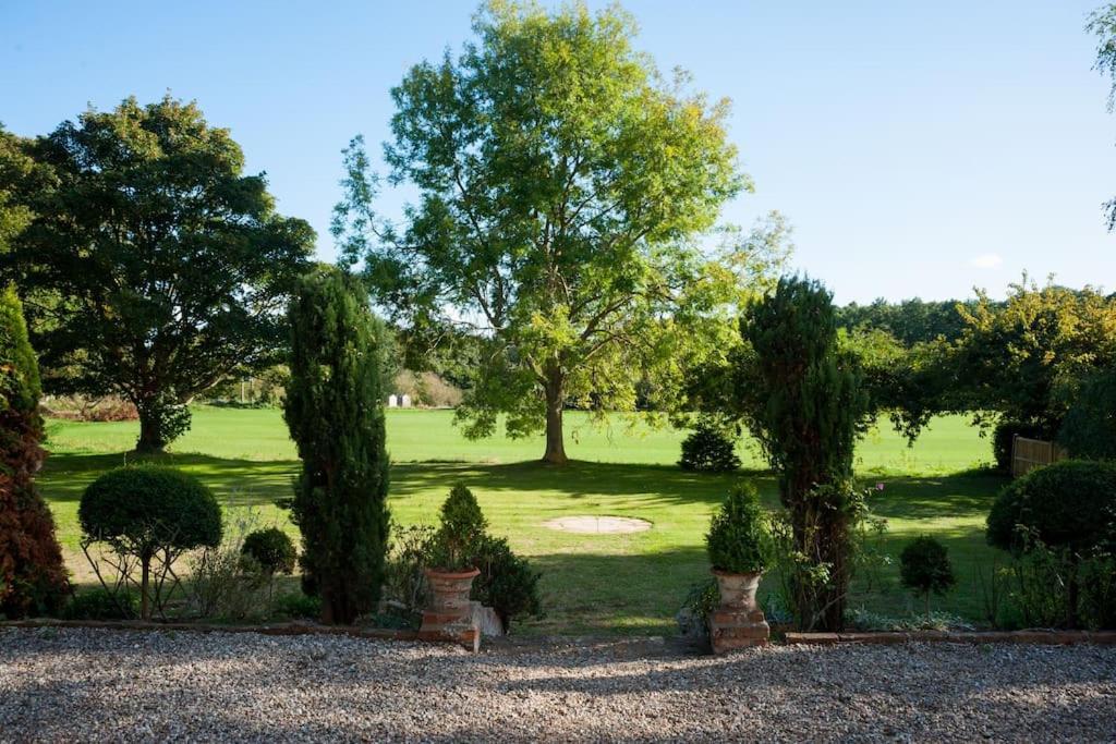 Firs Sleeps 15 Stunning Country House With Hot Tub Sudbourne Extérieur photo