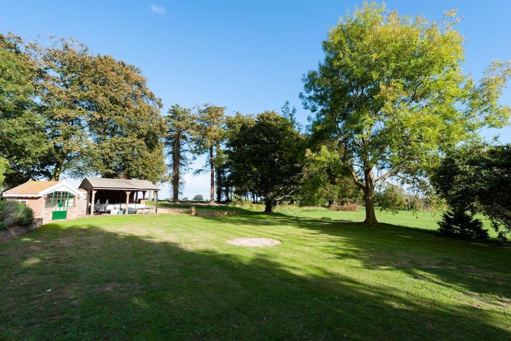 Firs Sleeps 15 Stunning Country House With Hot Tub Sudbourne Extérieur photo